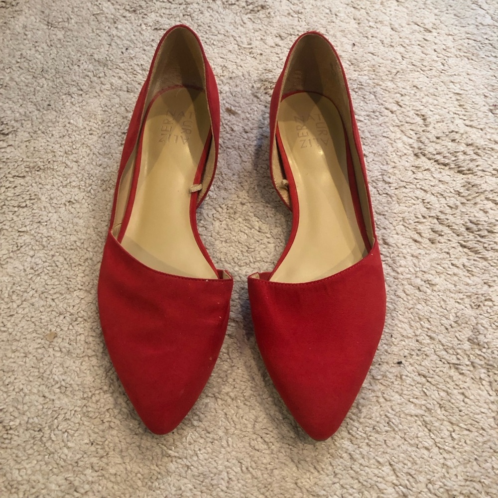 Red pointed toe women’s flats • Naturalizer “Tennessee” • 10M